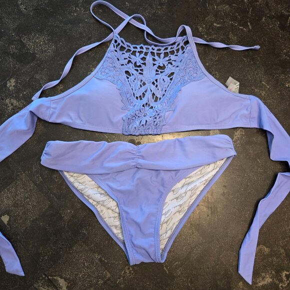 BUNDLE 2 FOR 1 {Marilyn Monroe} 2 KNOCKOUT BIKINIS for 1 PRICE- MAKE AN OFFER! - Picture 9 of 13